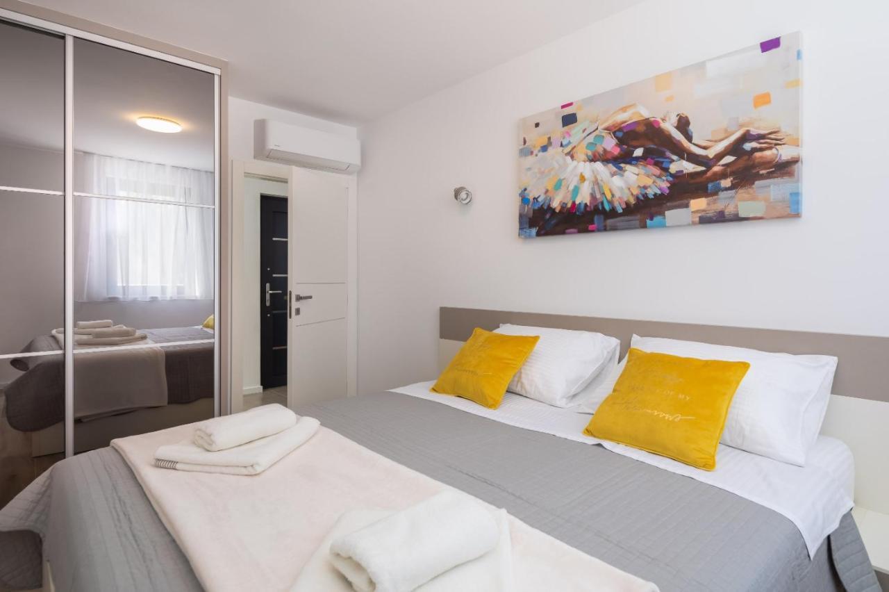 Luxury Apartment Sea Пакоштане Екстер'єр фото