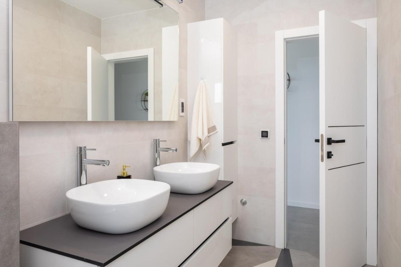 Luxury Apartment Sea Пакоштане Екстер'єр фото